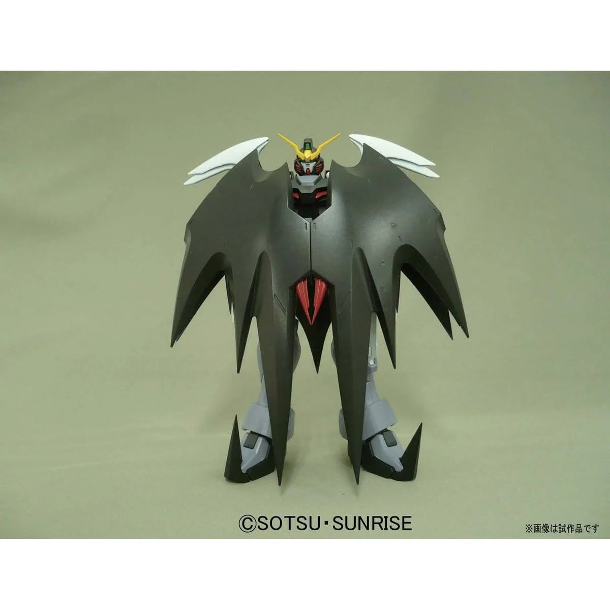 Bandai Hobby Gunpla Master Grade Model Kit: Mobile Suit Gundam Wing Endless Waltz - Deathscythe Hell Escala 1/100