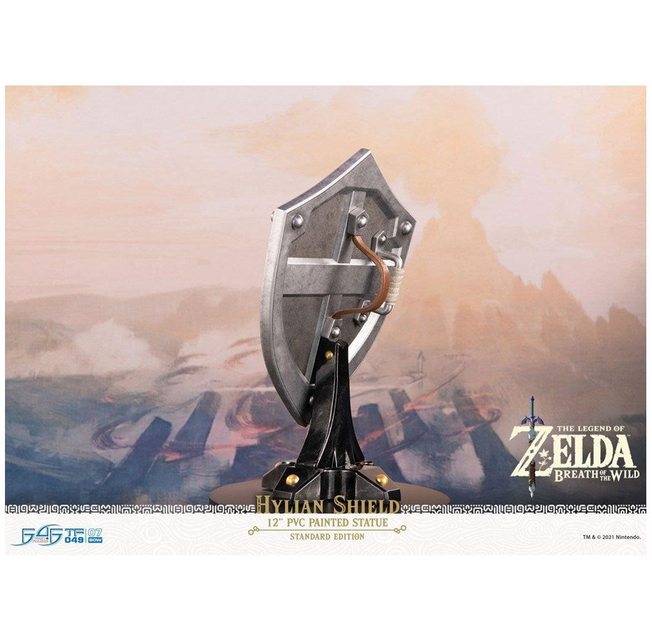 First 4 Figures The Legend of Zelda: Breath of the Wild - Hylian Shield Estandar 12 Pulgadas