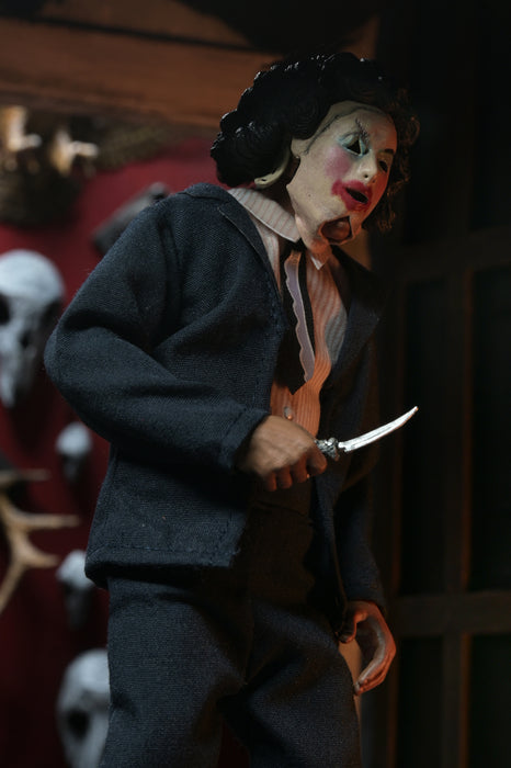 NECA Figura de Accion Vestida: La masacre de Texas  - Leatherface con Mascara de Mujer 8 Pulgadas