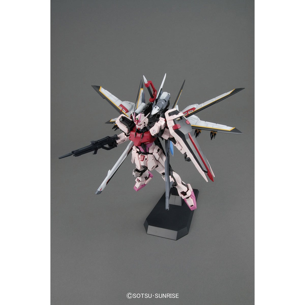 Bandai Hobby Gunpla Master Grade Model Kit: Mobile Suit Gundam SEED - Strike Rouge Ootori Ver RM Escala 1/100