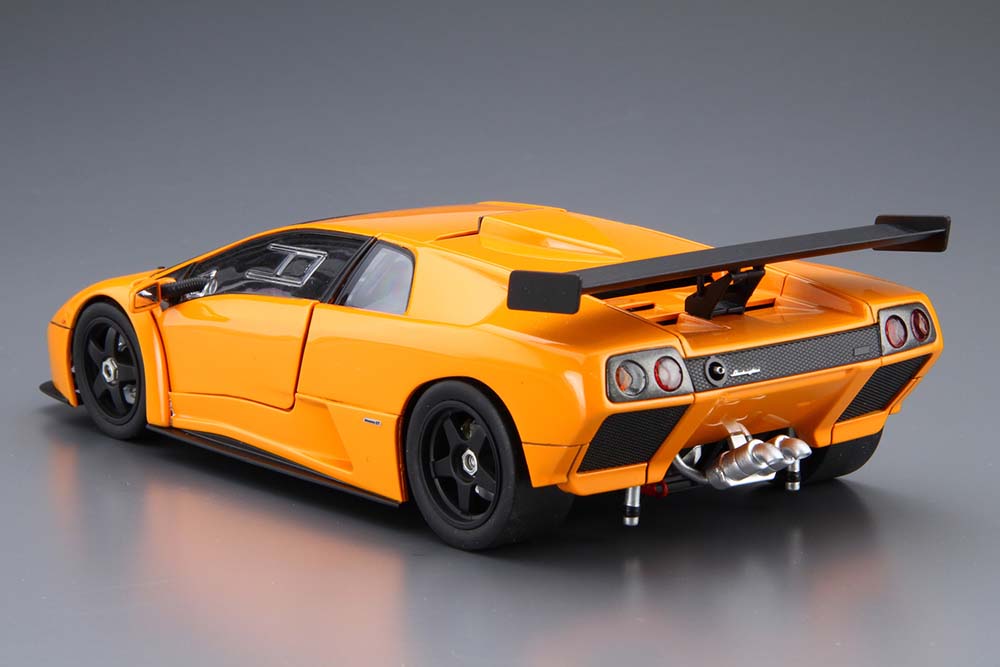 Aoshima Model Kits: The Supercar 20 - Lamborghini Diablo Gtr 99 Escala 1/21