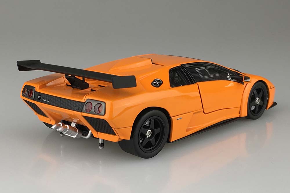 Aoshima Model Kits: The Supercar 20 - Lamborghini Diablo Gtr 99 Escala 1/21