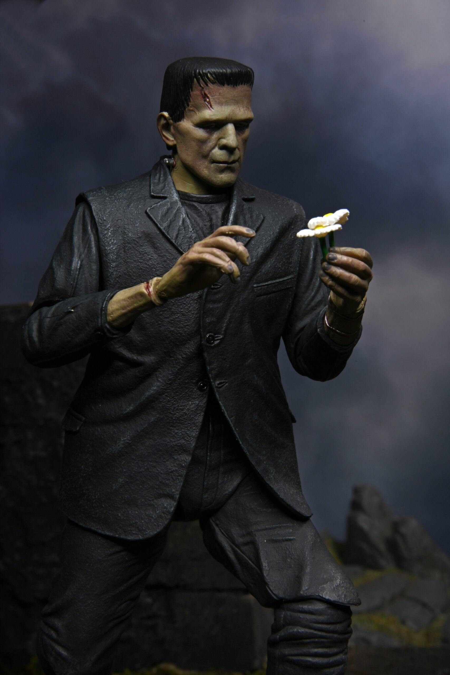 Neca Figura de Accion Ultimate: Universal Monsters -  Frankenstein a Color 7 Pulgadas