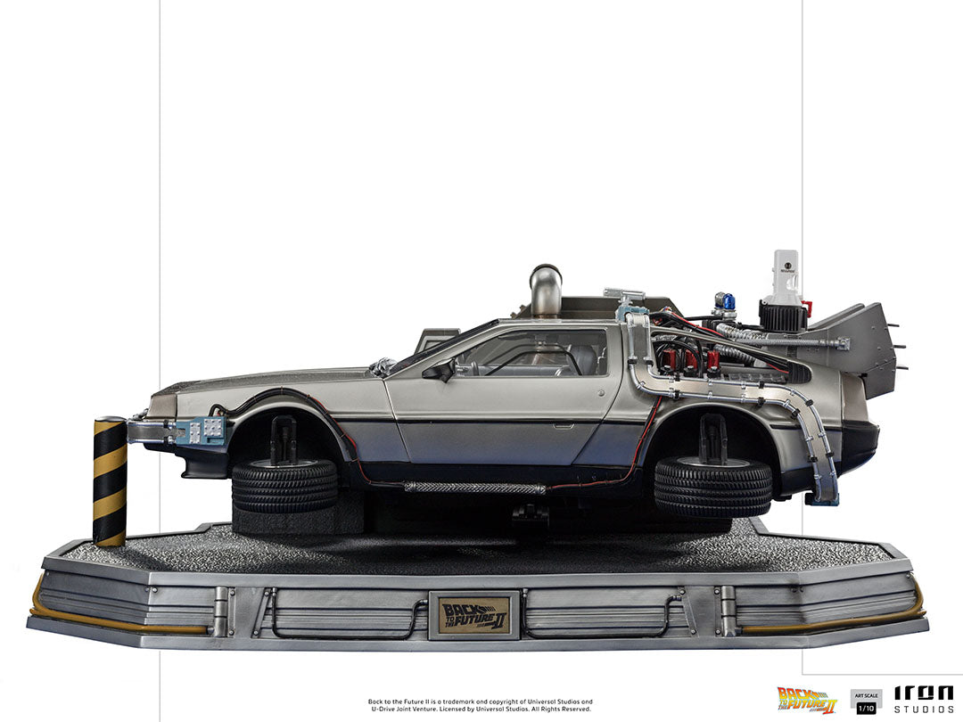 IRON Studios: Volver al Futuro Parte II - DeLorean Escala de Arte 1/10