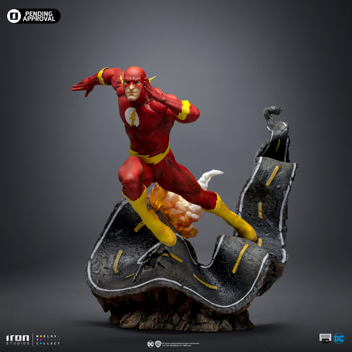 IRON Studios: DC Comics - Flash Escala de Arte 1/10