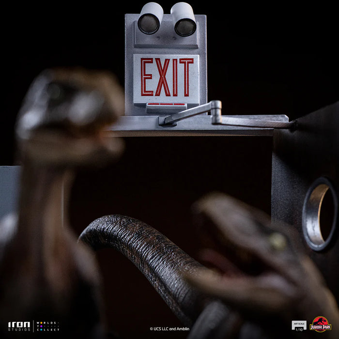 IRON Studios: Jurassic Park - Raptors at the Kitchens Door Escala de Arte 1/10
