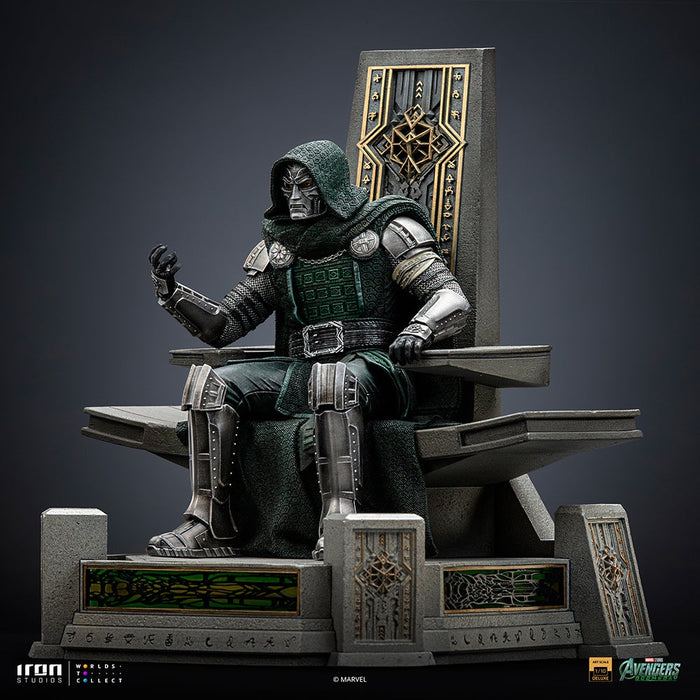 Iron Studios: Avengers Doomsday - Doctor Doom en Trono Escala de Arte 1/10