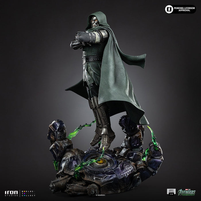 Iron Studios: Avengers Doomsday - Doctor Doom Legacy Replica 1/4