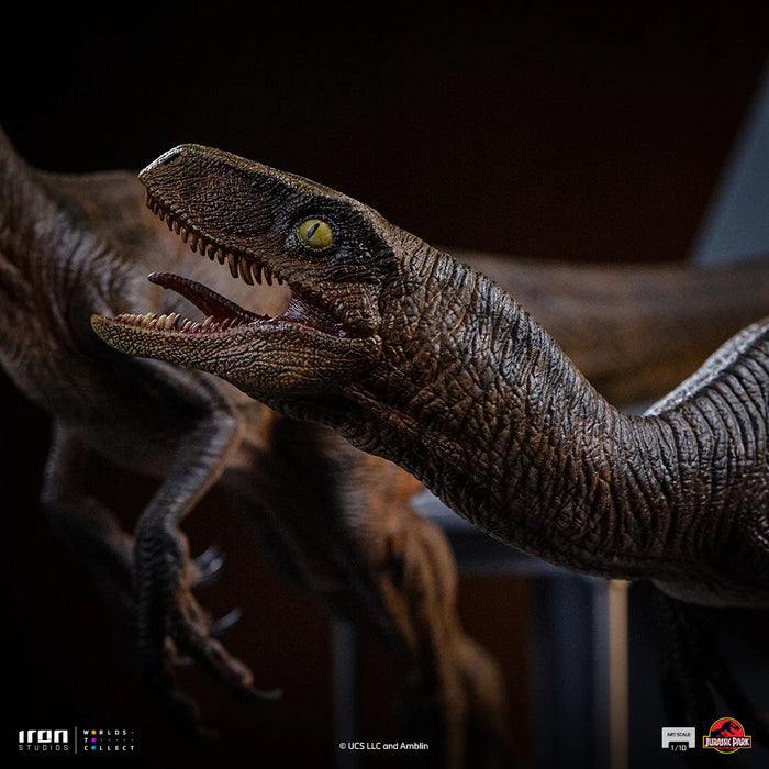 IRON Studios: Jurassic Park - Raptors at the Kitchens Door Escala de Arte 1/10