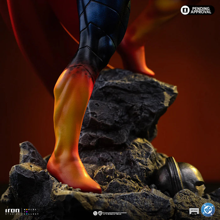 Iron Studios: DC Comics - Superman Absolute Escala De Arte 1/10
