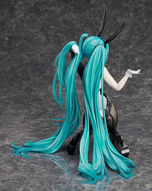 Freeing Scale Figure: Character Vocal Series 01 Art By Sanmuyyb - Hatsune Miku Bunny Escala 1/4