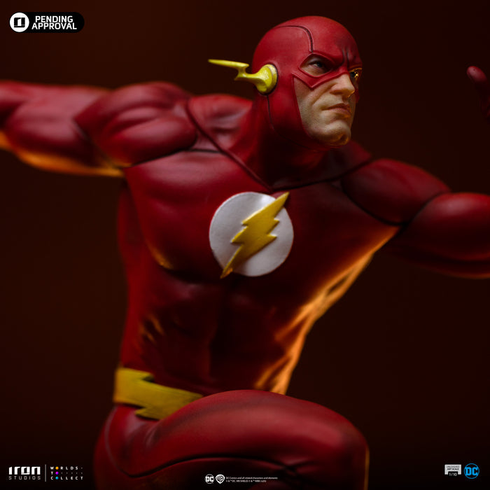 IRON Studios: DC Comics - Flash Escala de Arte 1/10