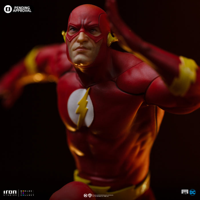 IRON Studios: DC Comics - Flash Escala de Arte 1/10