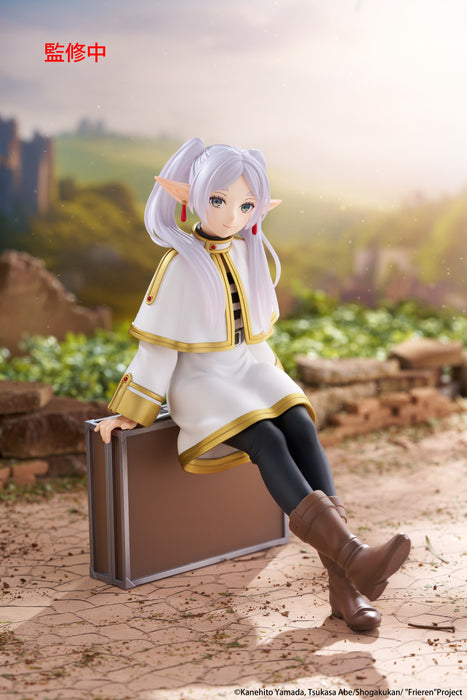 Taito Prize Figure Desktop Cute: Frieren Beyond Journeys End - Frieren Trunk Case