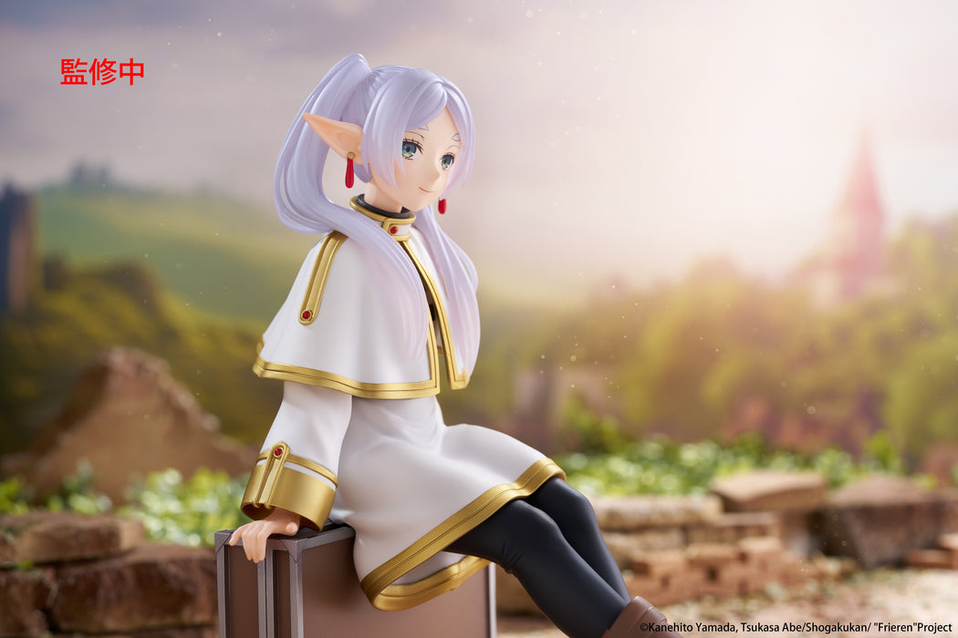 Taito Prize Figure Desktop Cute: Frieren Beyond Journeys End - Frieren Trunk Case