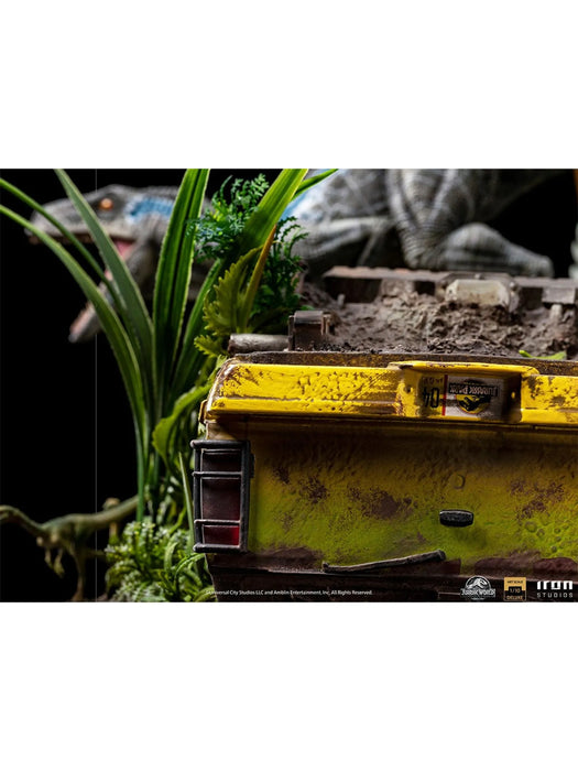 IRON Studios: Jurassic World El Reino Caido - Blue Deluxe Escala de Arte 1/10