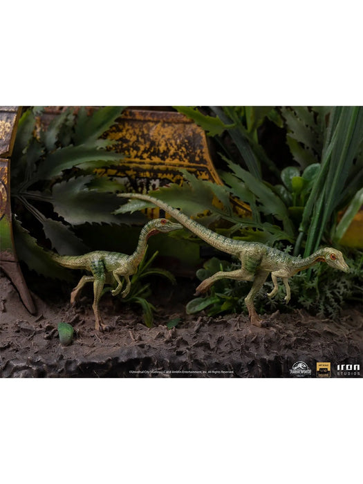 IRON Studios: Jurassic World El Reino Caido - Blue Deluxe Escala de Arte 1/10