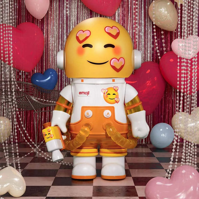 POP MART: MEGA SPACE MOLLY 100% x emoji？ - Series