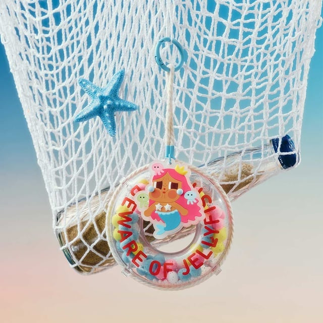 POP MART: CRYBABY - Vacation Mode On Series - Pendant Blind Box