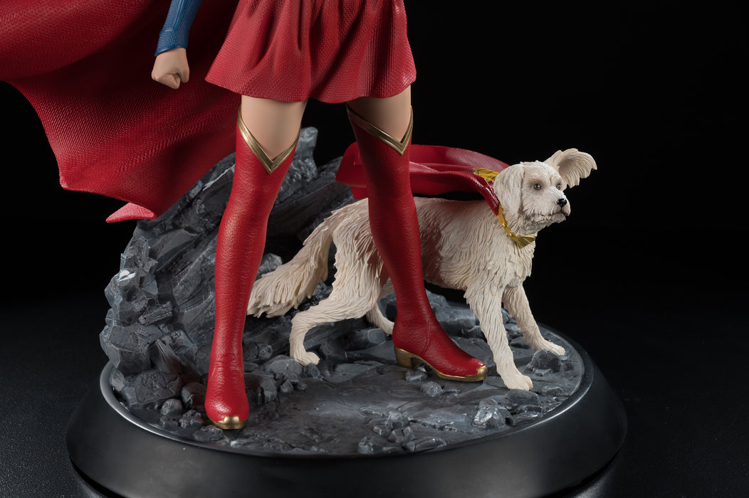 Mcfarlane Dc Direct: Dc Comics - Supergirl Estatua De Resina Escala 1/6