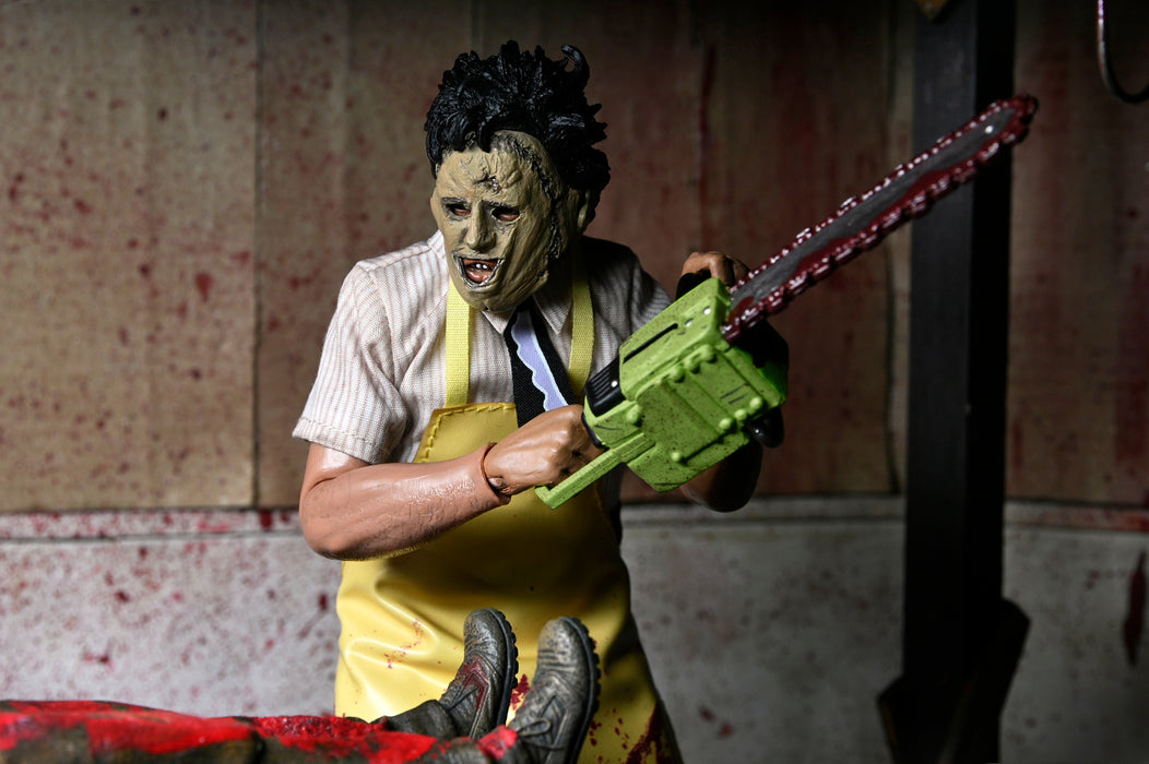 NECA Figura de Accion Vestida: La masacre de Texas - Leatherface 8 Pulgadas