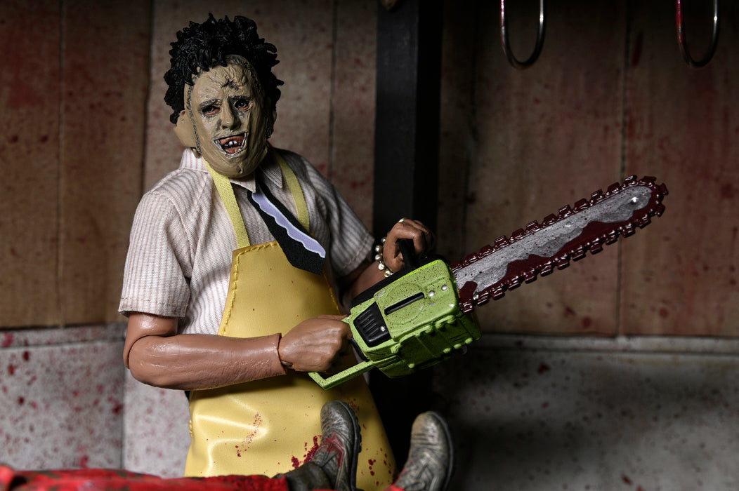 NECA Figura de Accion Vestida: La masacre de Texas - Leatherface 8 Pulgadas
