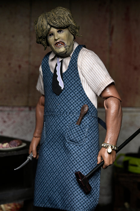 NECA Figura de Accion Vestida: La masacre de Texas - Leatherface con mascara de anciana 8 Pulgadas