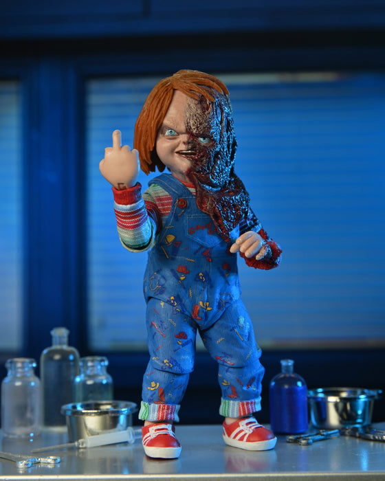 NECA Figura de Accion Ultimate: Chucky TV Series - Chucky 7 Pulgadas