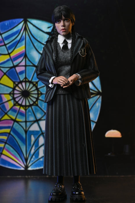 NECA Figura de Accion Vestida: Wednesday - Merlina Addams Nevermore y Enid 8 Pulgadas 2 Pack