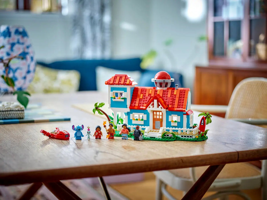 LEGO Disney Classic Casa en la Playa de Lilo y Stitch 43268