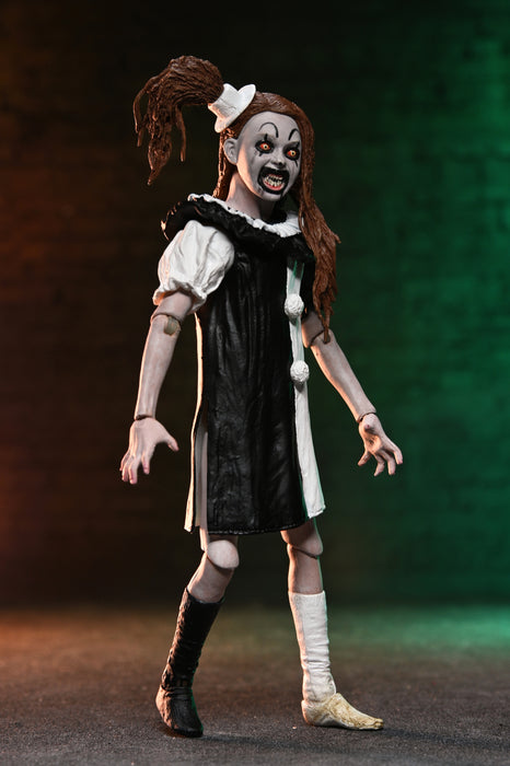 NECA Figura de Accion Ultimate: Terrifier 2 - Art the Clown y Little Pale Girl 2 Pack 7 Pulgadas