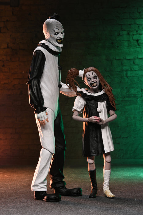 NECA Figura de Accion Ultimate: Terrifier 2 - Art the Clown y Little Pale Girl 2 Pack 7 Pulgadas