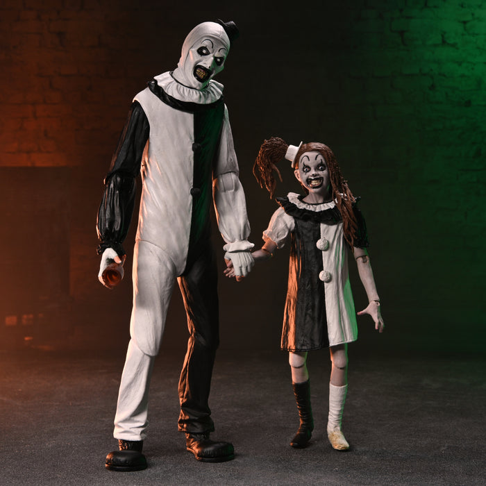 NECA Figura de Accion Ultimate: Terrifier 2 - Art the Clown y Little Pale Girl 2 Pack 7 Pulgadas
