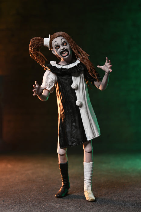 NECA Figura de Accion Ultimate: Terrifier 2 - Art the Clown y Little Pale Girl 2 Pack 7 Pulgadas