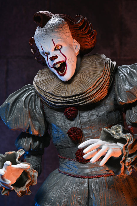 NECA Figura de Accion: Welcome to Derry - Pennywise Escala 1/4