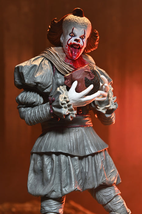 NECA Figura de Accion Ultimate: Welcome to Derry - Pennywise 7 Pulgadas