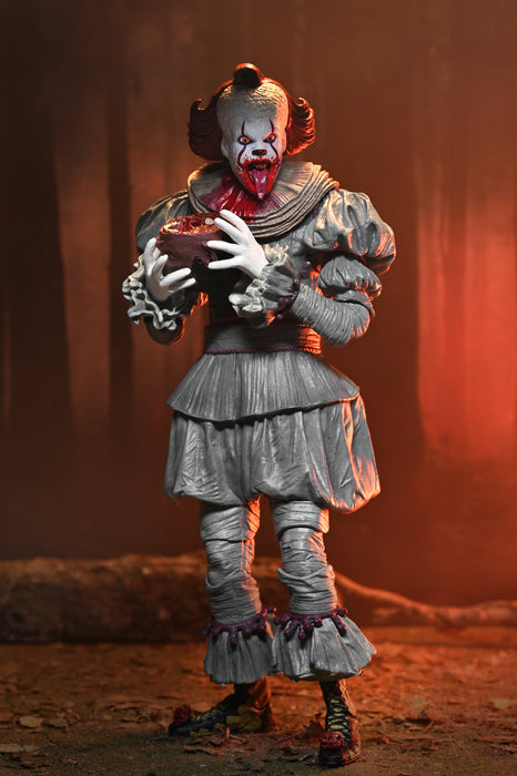 NECA Figura de Accion Ultimate: Welcome to Derry - Pennywise 7 Pulgadas