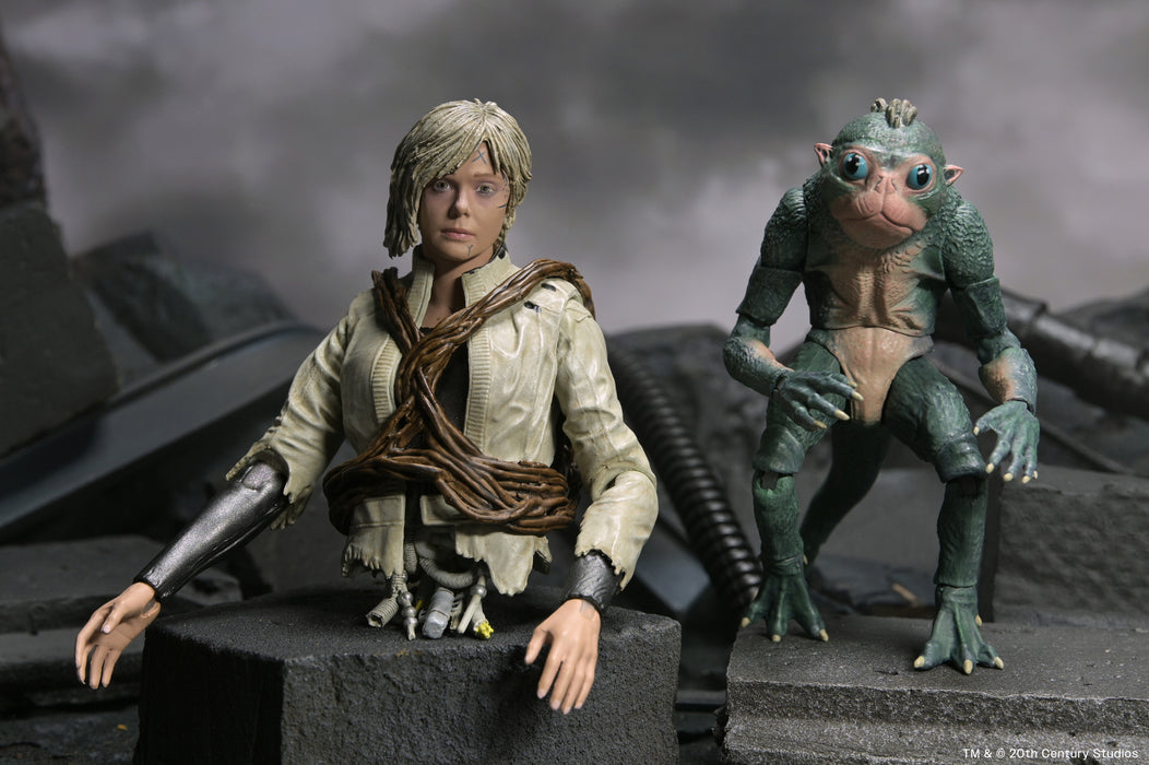 NECA Figura de Accion Ultimate: Depredador Tierras Salvajes - Thia y Bud 7 Pulgadas