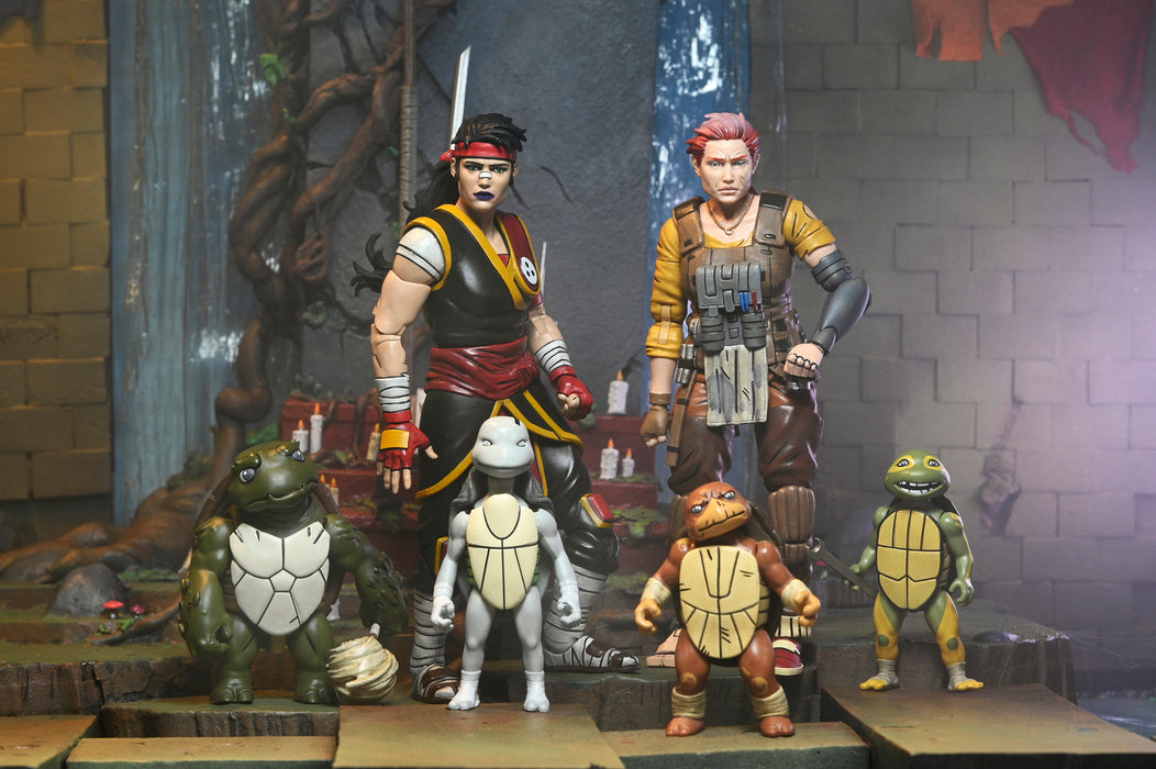 NECA Figura de Accion: TMNT The Last Ronin The Lost Years - Casey Marie con Baby Odyn y Uno 7 Pulgadas