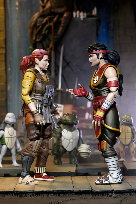 NECA Figura de Accion: TMNT The Last Ronin The Lost Years - Casey Marie con Baby Odyn y Uno 7 Pulgadas