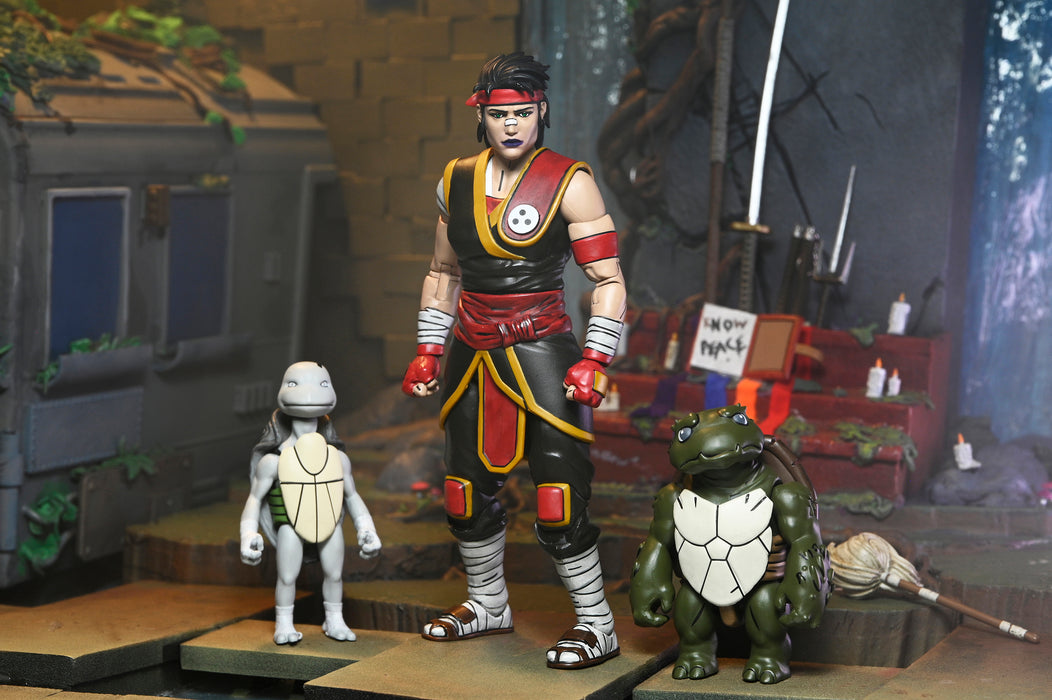 NECA Figura de Accion: TMNT The Last Ronin The Lost Years - Casey Marie con Baby Odyn y Uno 7 Pulgadas