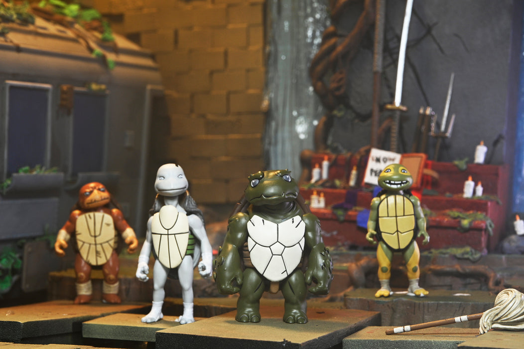 NECA Figura de Accion: TMNT The Last Ronin The Lost Years - Casey Marie con Baby Odyn y Uno 7 Pulgadas