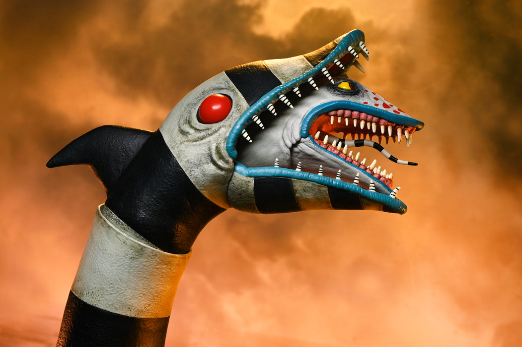 NECA Figura de Accion Ultimate: Beetlejuice - Matador Beetlejuice y Sandworm 7 Pulgadas 2 Pack
