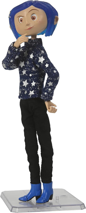 NECA Figura Articulada: Coraline - Coraline con sueter de estrellas 6 Pulgadas