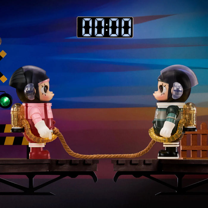 POP MART: Mega Space Molly - 100% Squid Game