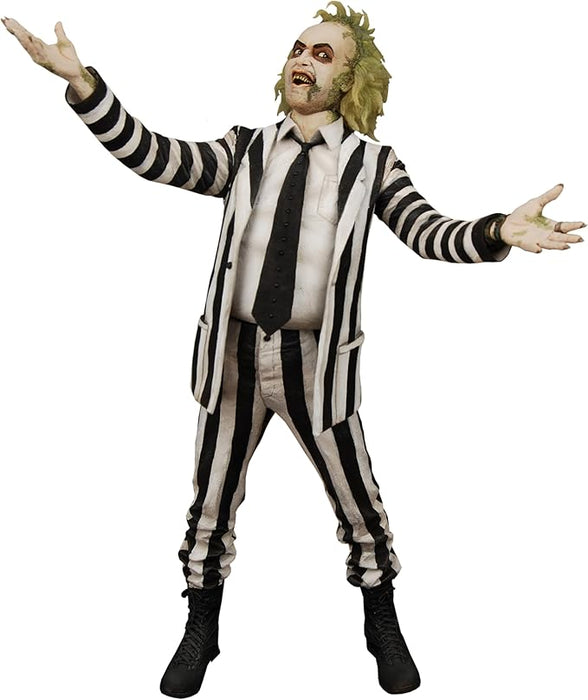 NECA Figura de Accion: Beetlejuice 1988 - Beetlejuice Traje de rayas Escala 1/4
