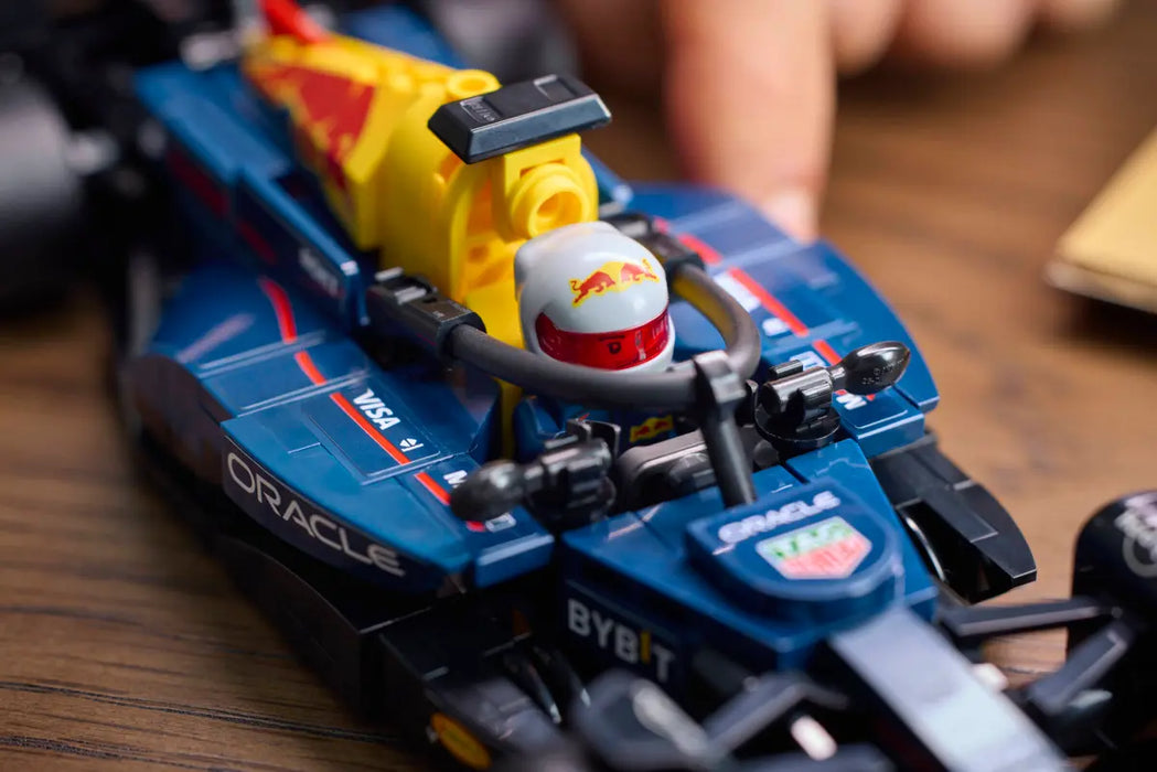 LEGO Speed Champions Coche de Carreras Oracle Red Bull Racing RB20 F1 77243