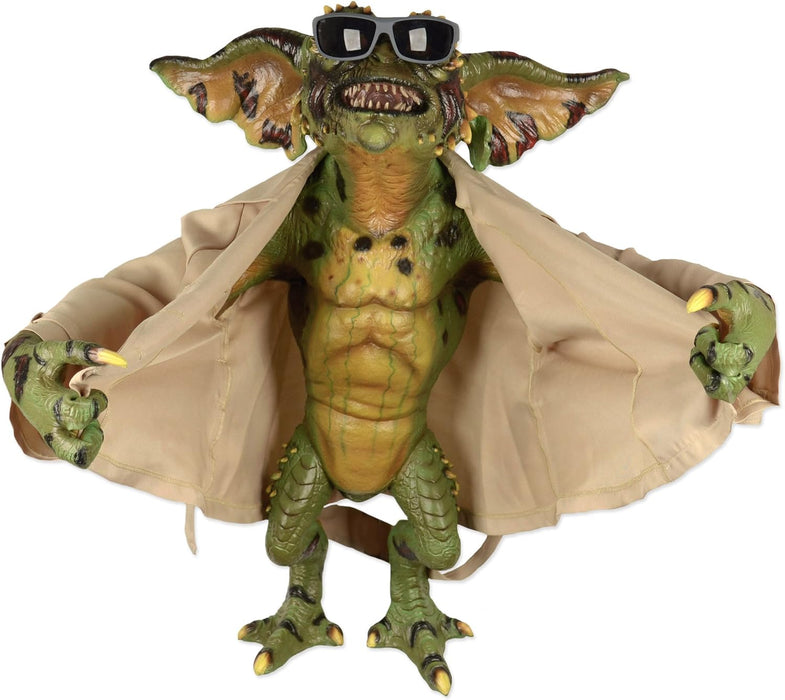 NECA Prop Replica Stunt Puppet: Gremlins 2 - Gremlin con Lentes