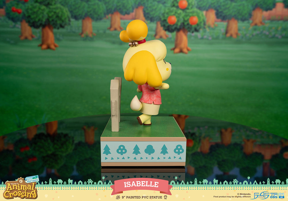 First 4 Figures: Animal Crossing New Horizons - Isabelle 8.5 Pulgadas