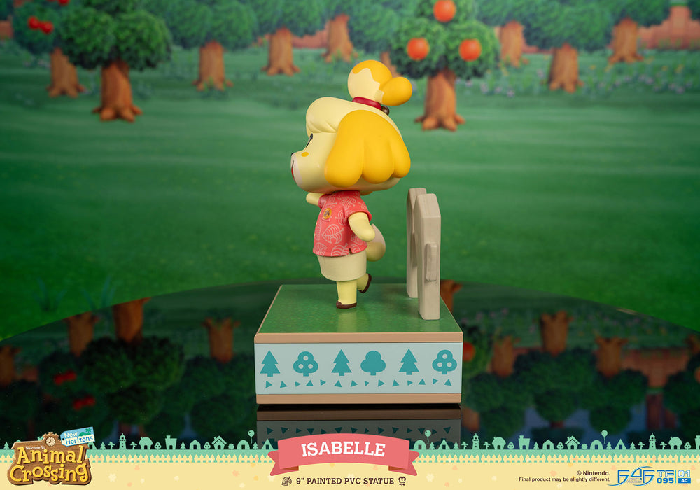 First 4 Figures: Animal Crossing New Horizons - Isabelle 8.5 Pulgadas